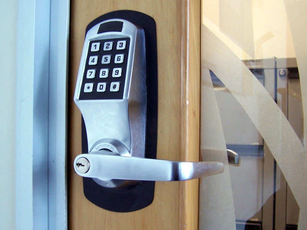 How the Right Commercial Locks Can Help Your Business’s ROI 3 image 98